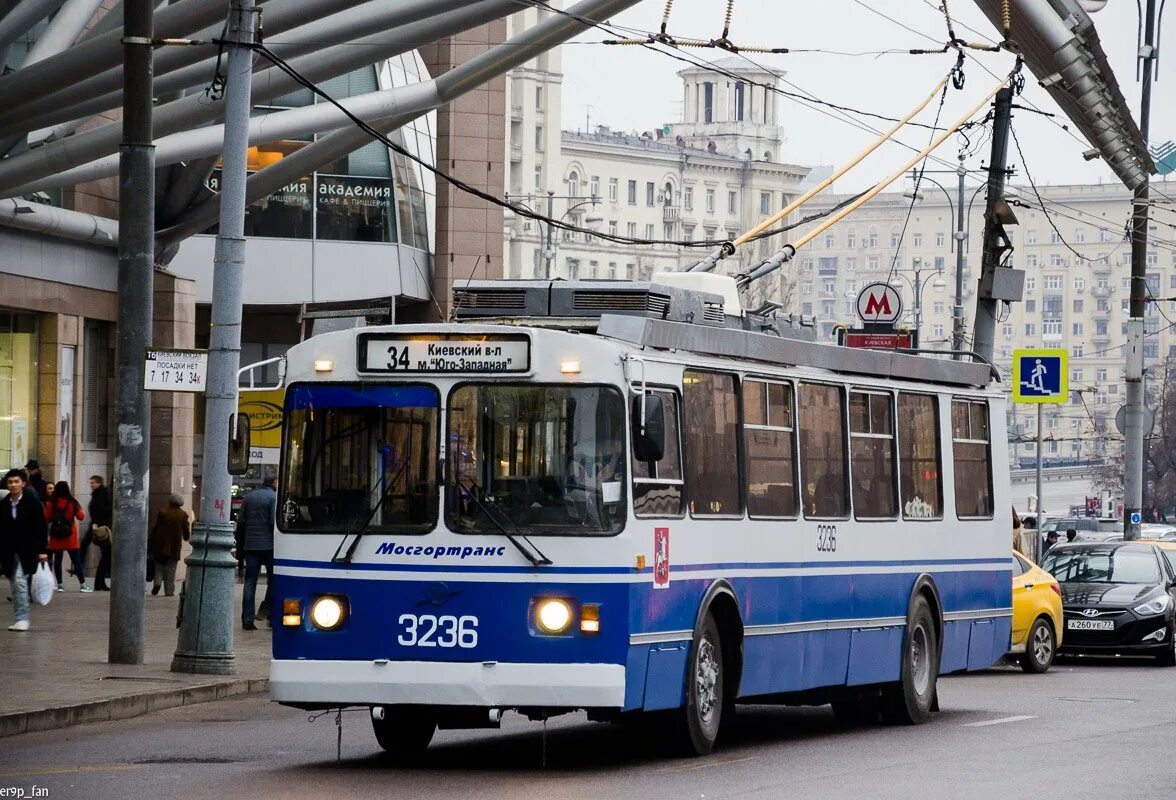 ЗИУ 682г-017. Троллейбус в Москве (ЗИУ-682г). Московский троллейбус ЗИУ. Троллейбусы ЗИУ В Москве.