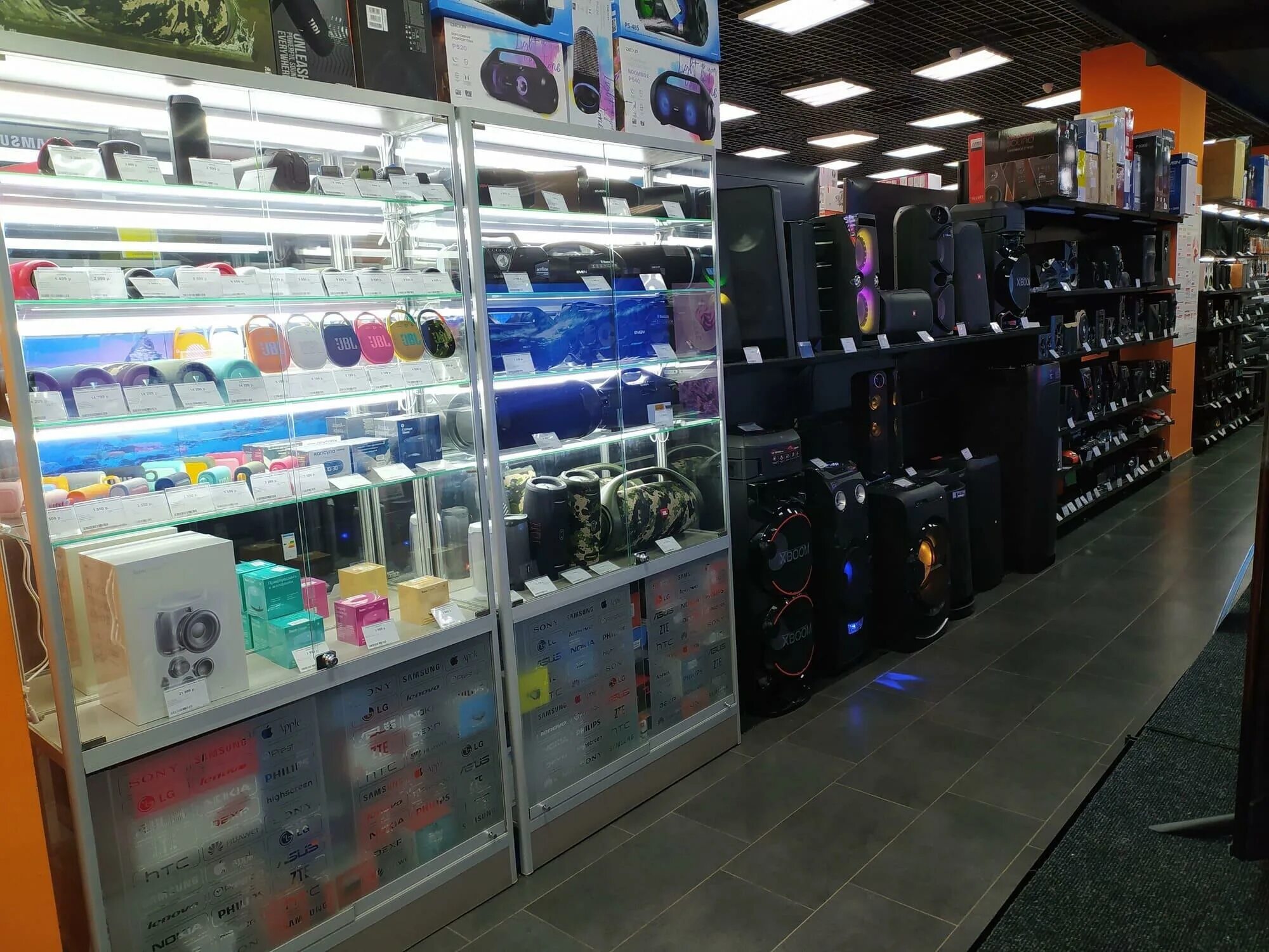 днс кириллов. днс в макси киров. днс киров график.