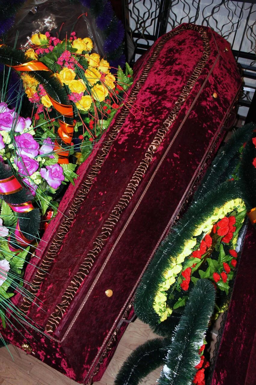 Гроб для бывшего. Гроб для бывшего