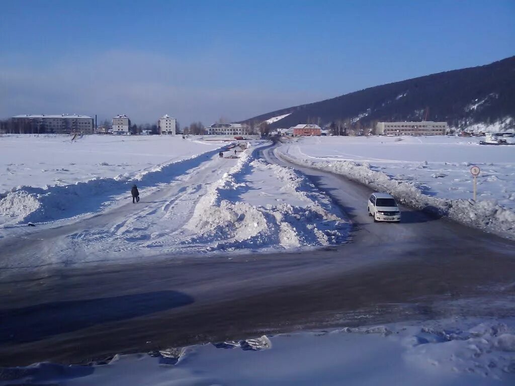 Киренск иркутская область. Киренск нет. Город киренск иркутская область. Киренск нет. Киренск река лена.