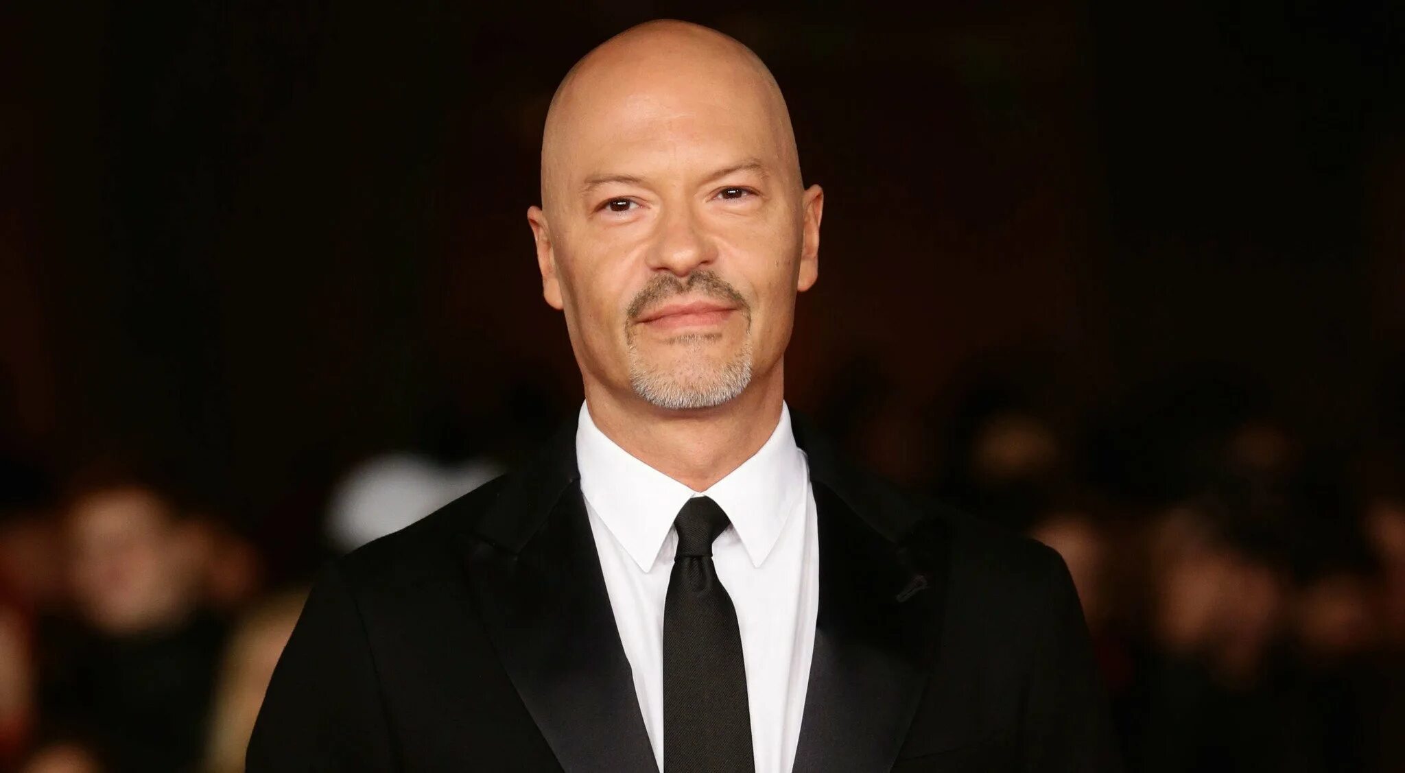 Фёдор бондарчук. Фёдор бондарчук бондарчук. Бондарчук в костюме. 1967 федор бондарчук. Фильмография бондарчука федора.