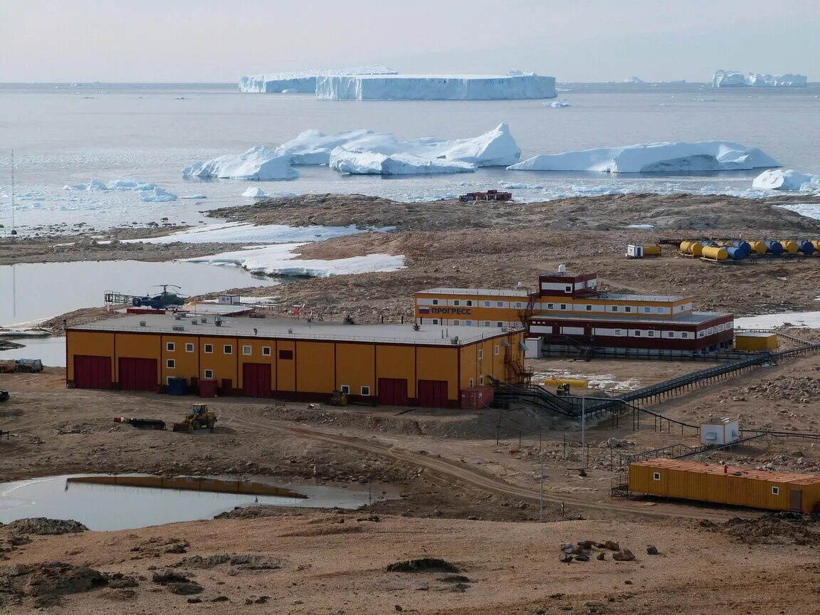 Научные станции россии в антарктиде. Полярная станция беллинсгаузен. Полярная станция беллинсгаузен. Антарктическая станция halley vi. Карта научные полярные станции антарктиды.