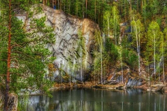 Уральские горы Бажов. Малахитовая гора Полевской. Сысерть горы Бажова. Природа Урала Бажов. Бажова россия