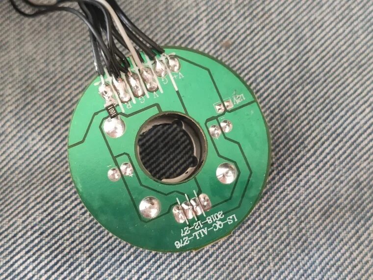 Расположение вентиляторов в системнике. Как отключить подсветку кулера. Контроллер вентиляторов cooler master переключатели положения. Как отключить подсветку кулера. Как отключить подсветку кулера процессора.