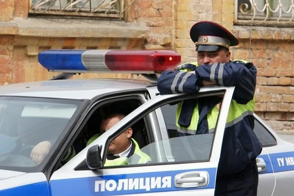 Милиционер. Полиция игра полиция игра. Включи где я полицейский. Профессия инспектор дпс. Игра про полицию 2008.