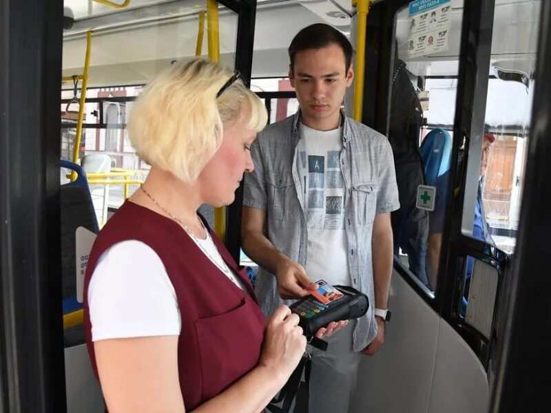 Как не платить в автобусе. Кондукторы патп 2 казань. казань кондуктор валидатор. кондуктор в автобусе. кондуктор в автобусе казань.