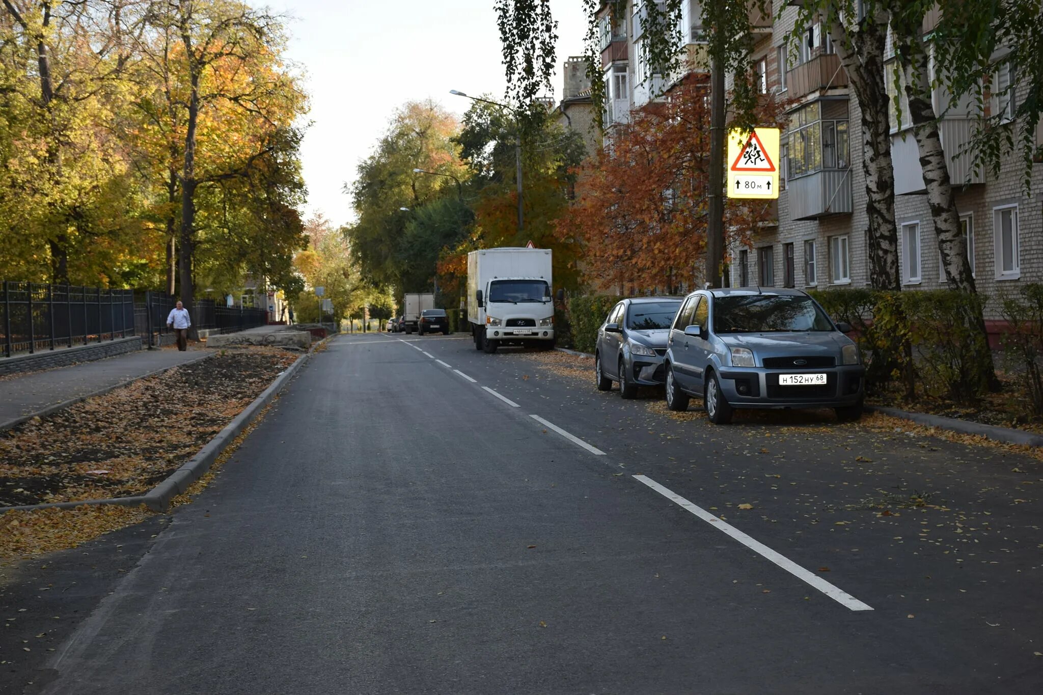 Периферийная улица. Дороги в Тамбове сегодня. Тамбов фото улиц города. Фото улица города Тамбова человеком.