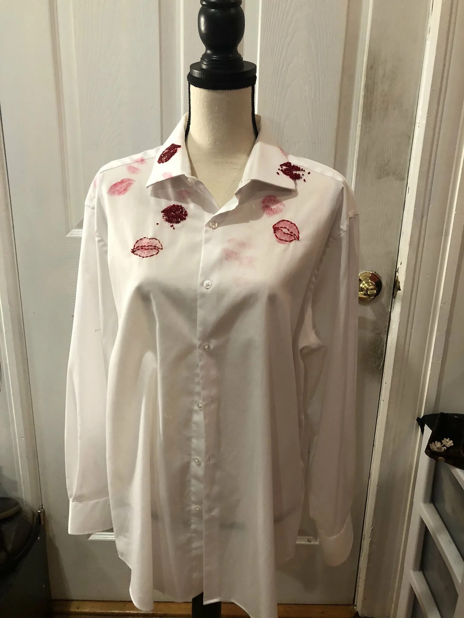 Бенеттон рубашка белая женская распашонка. Рубашка мейсон марджела мужская. Рубашка мейсон марджела. United colors of benetton блузка детская белая. Рубашка maison margiela kiss.