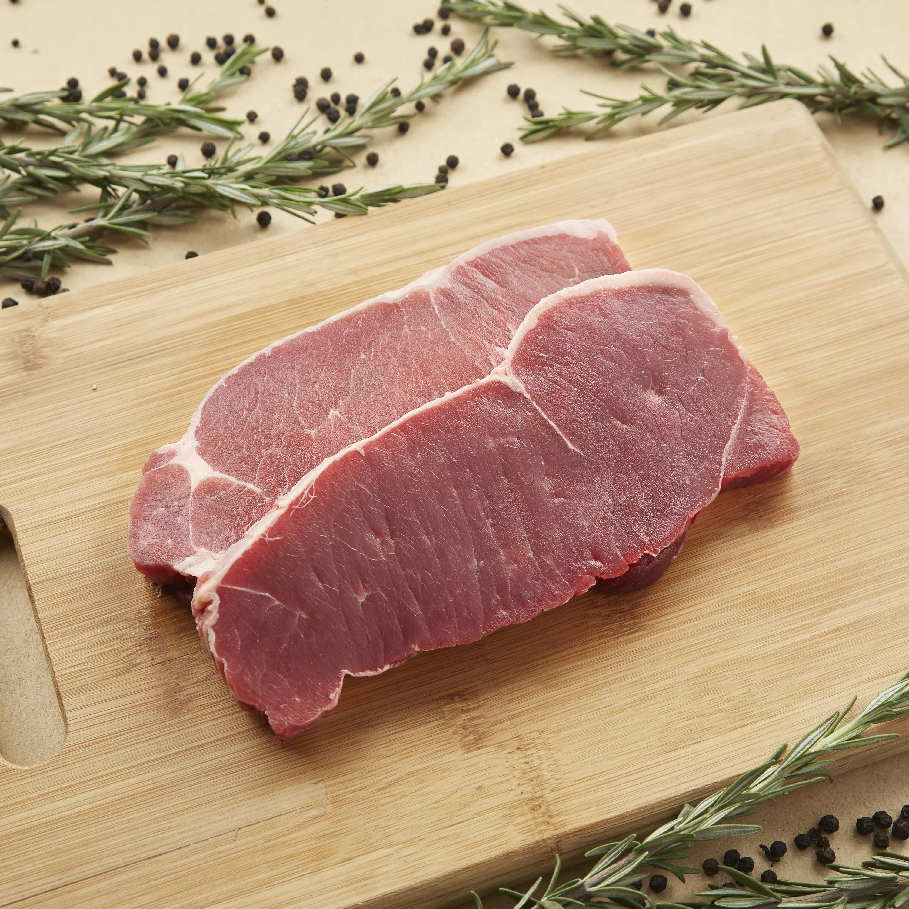 мясо молодых бычков. мясо телятина. мясо молодых бычков. котлеты с мясом молодых бычков. говяжье мясо.