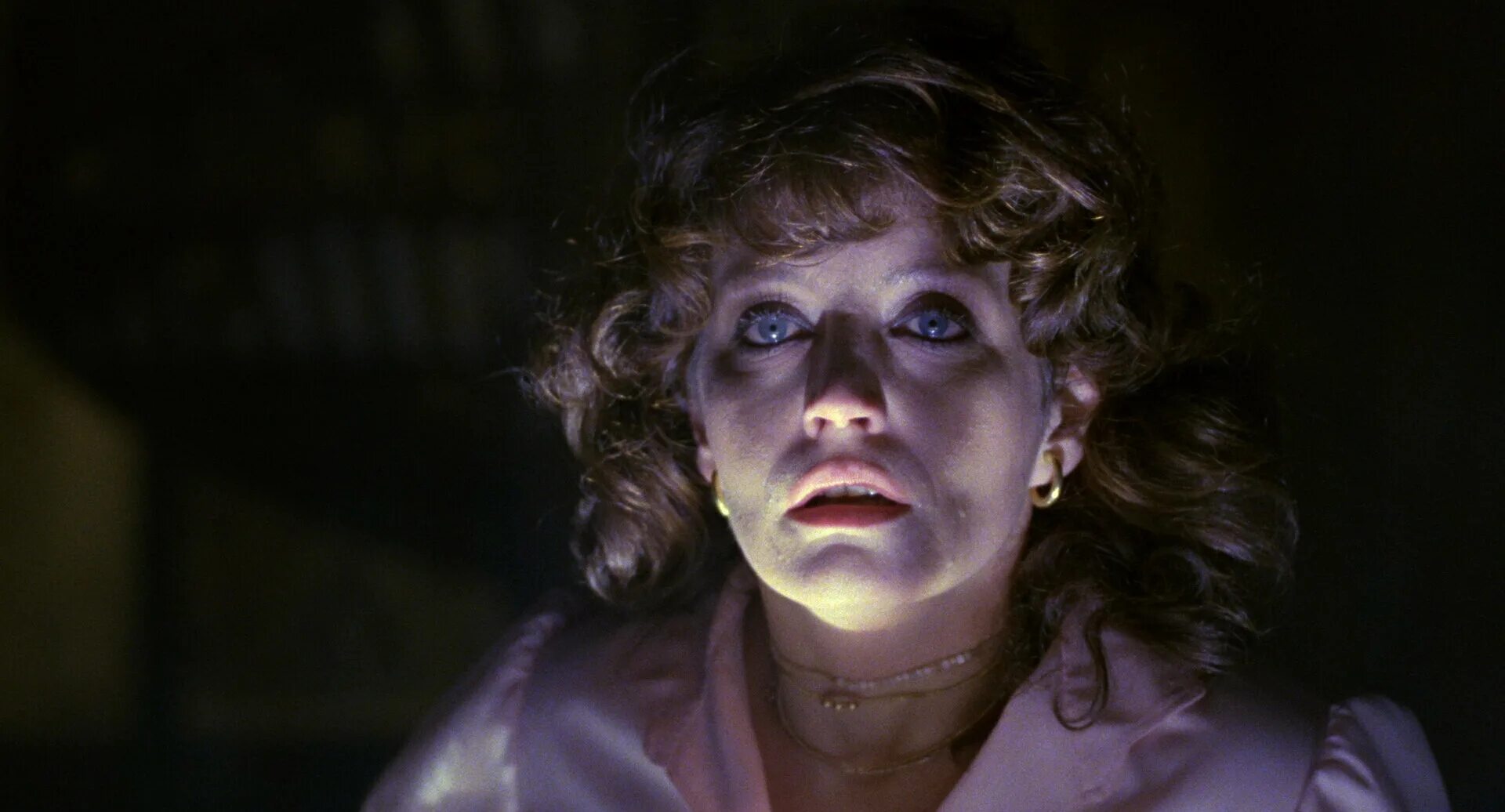 ужасы 70 90 годов. ужасы 70 90 годов. пришелец фильм ужасов 1986. ужасы 70 90 годов. эй джей лангер люди под лестницей.