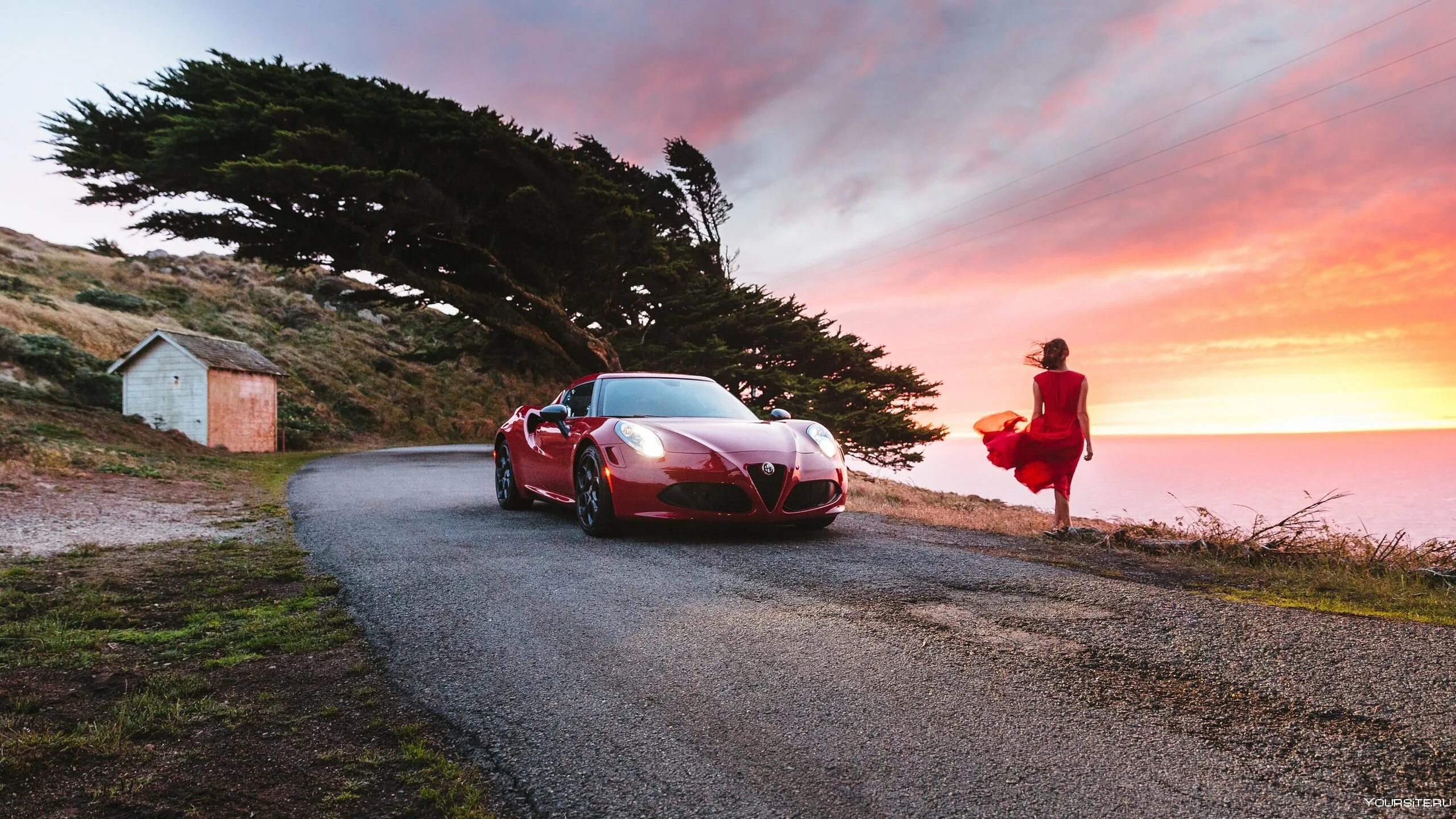 Феррари f340. Alfa Romeo Эстетика. Машина на дороге. Автомобиль у моря. Открытый мир с автомобилями