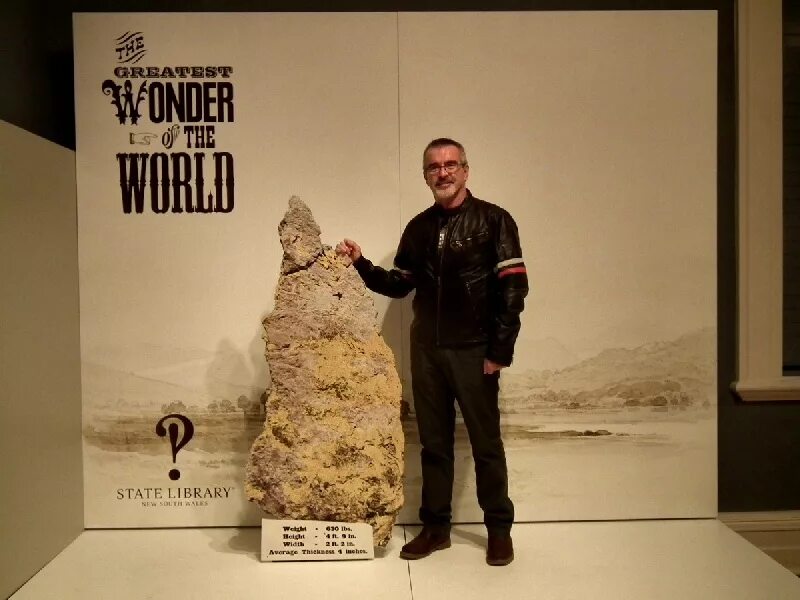 самородок большой треугольник миасс. самый большой самородок золота в австралии. самый большой самородок золота найденный в мире 1872. самый большой самородок золота в мире. самый большой самородок золота в мире вес.