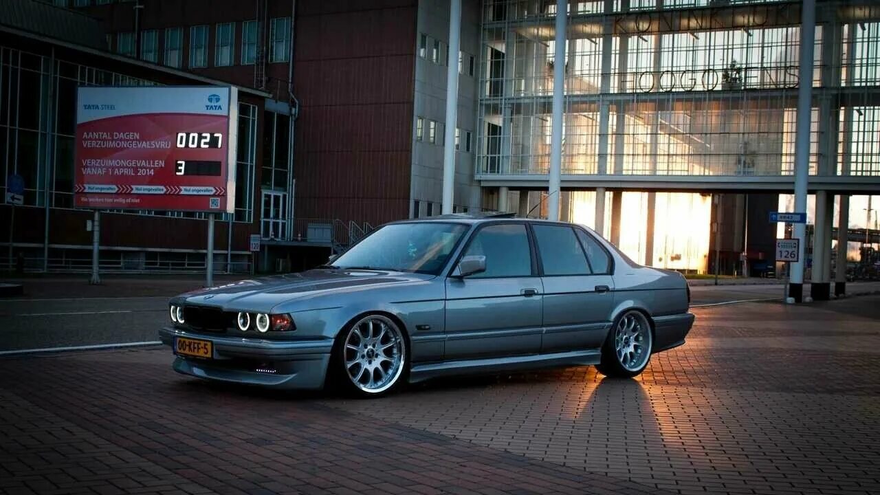 S 32 7. БМВ е32. BMW 5 e32. БМВ е32 740i. BMW 7 e32 Tuning.