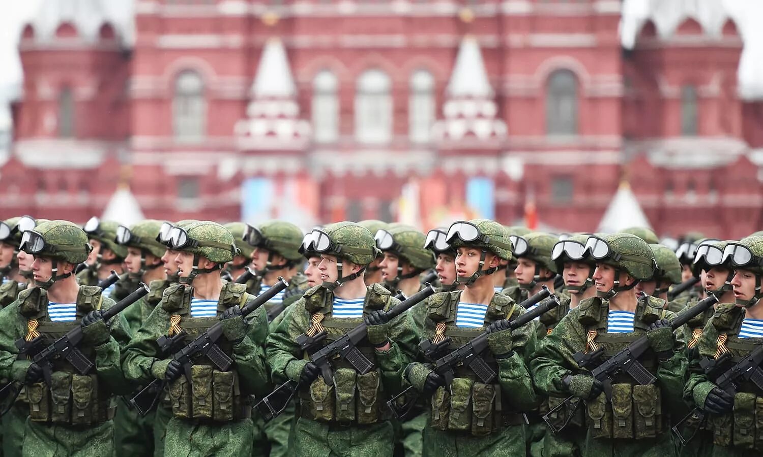 Правильный военный. Форма армии России. Военная форма российских войск. Военные силы России. Форма рос армии.