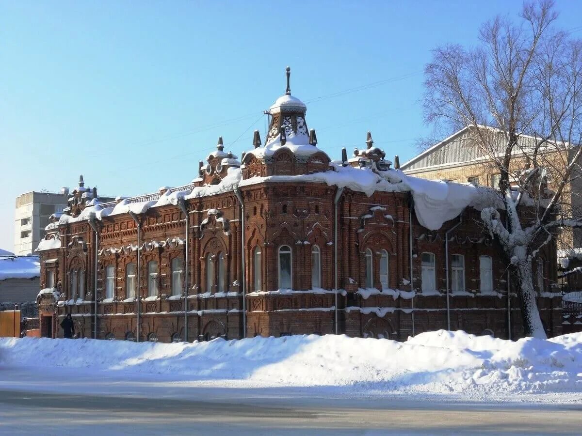 Бийск фото города. Вокзал зимой Бийск. Доисторические здания города Бийска. Старый Бийск.