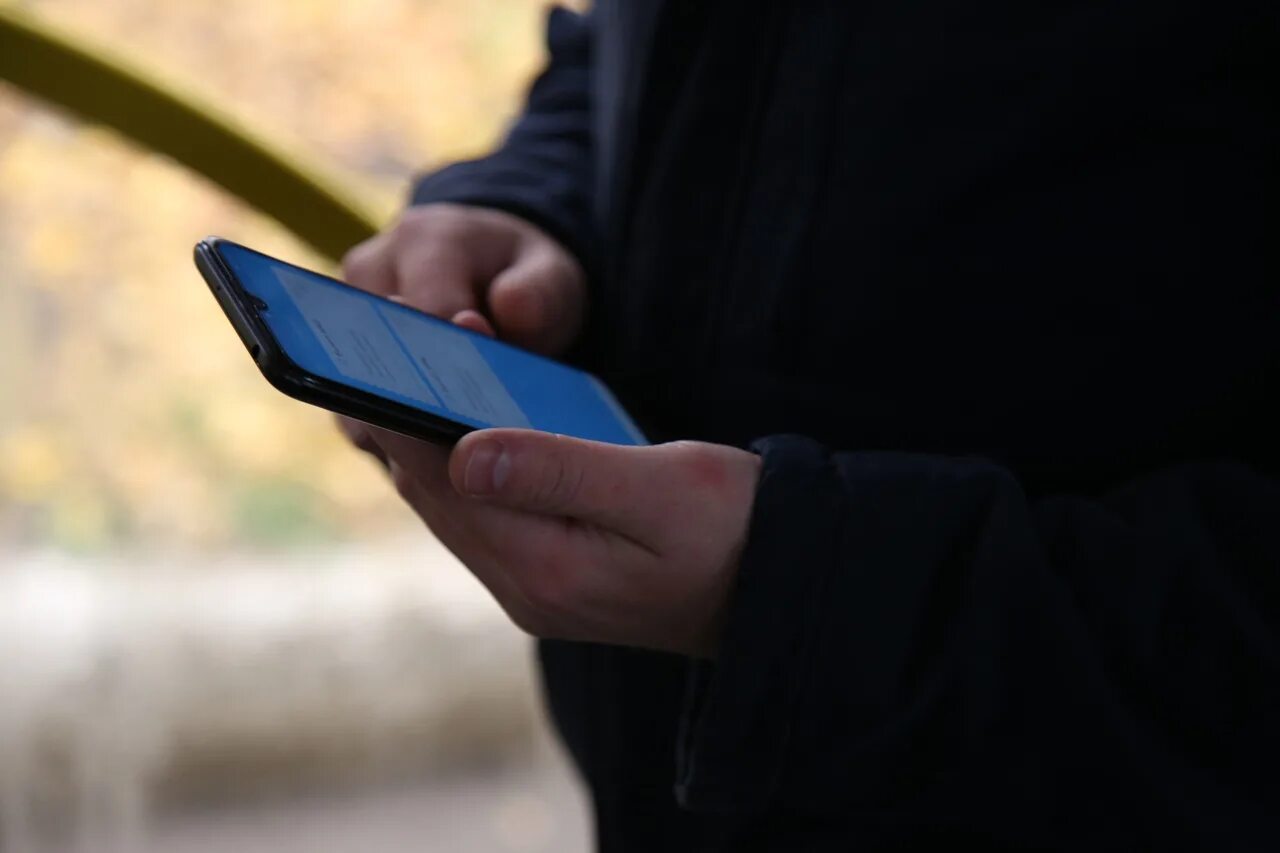 Несуществующий телефон. Украл сотовый телефон. Кража телефона. Украл телефон квартиры. Фото кражи сотового телефона.