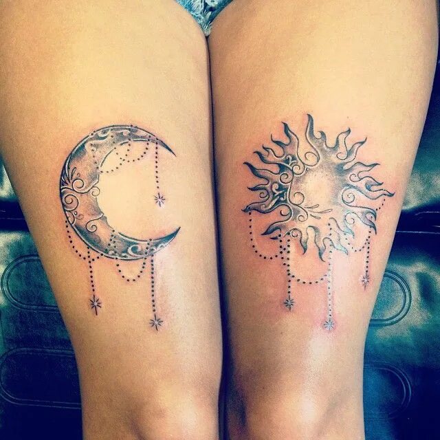 Тату полумесяц парные. Парные тату солнце. Парные тату солнце. Парные татуировки планеты. Парные мини тату.