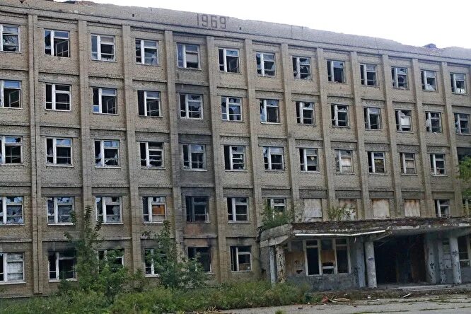 Казармы танкового училища челябинск. Заброшка танковое училище. Пту 2 челябинск марченко 31. Челябинского рабочего 6 заброшенное пту 20. Пту челябинска.