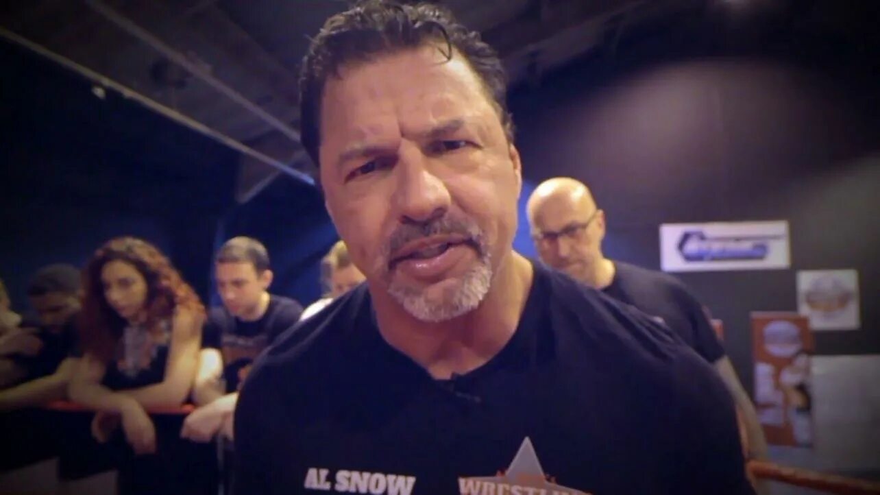Al snow рестлер. Пэт роуч рестлер. Wwe al snow. Wwe 2000 al snow. Al snow.