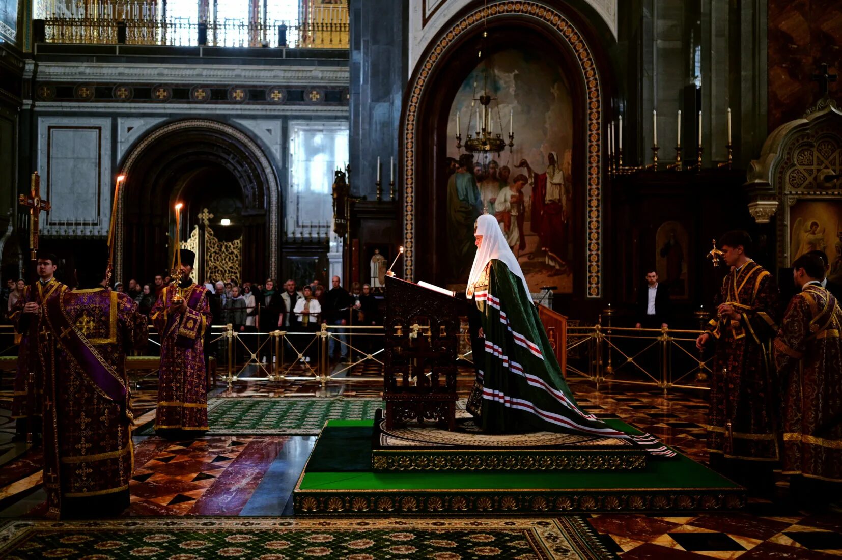 храм христа спасителя в москве рождество. благовещения пресвятой богородицы саратовской епархии. служба в храме христа спасителя 18 января.