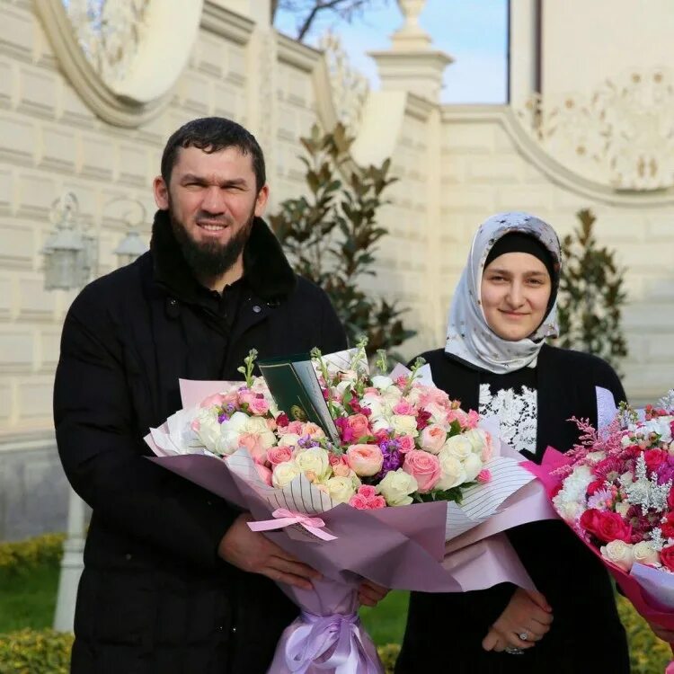 Кадырова стала министром. Министр культуры Чечни дочь Кадырова. Министр культуры Чечни Айшат Кадырова. Старшая дочь Рамзана Кадырова Айшат. Дочь Рамзана Кадырова Айшат.