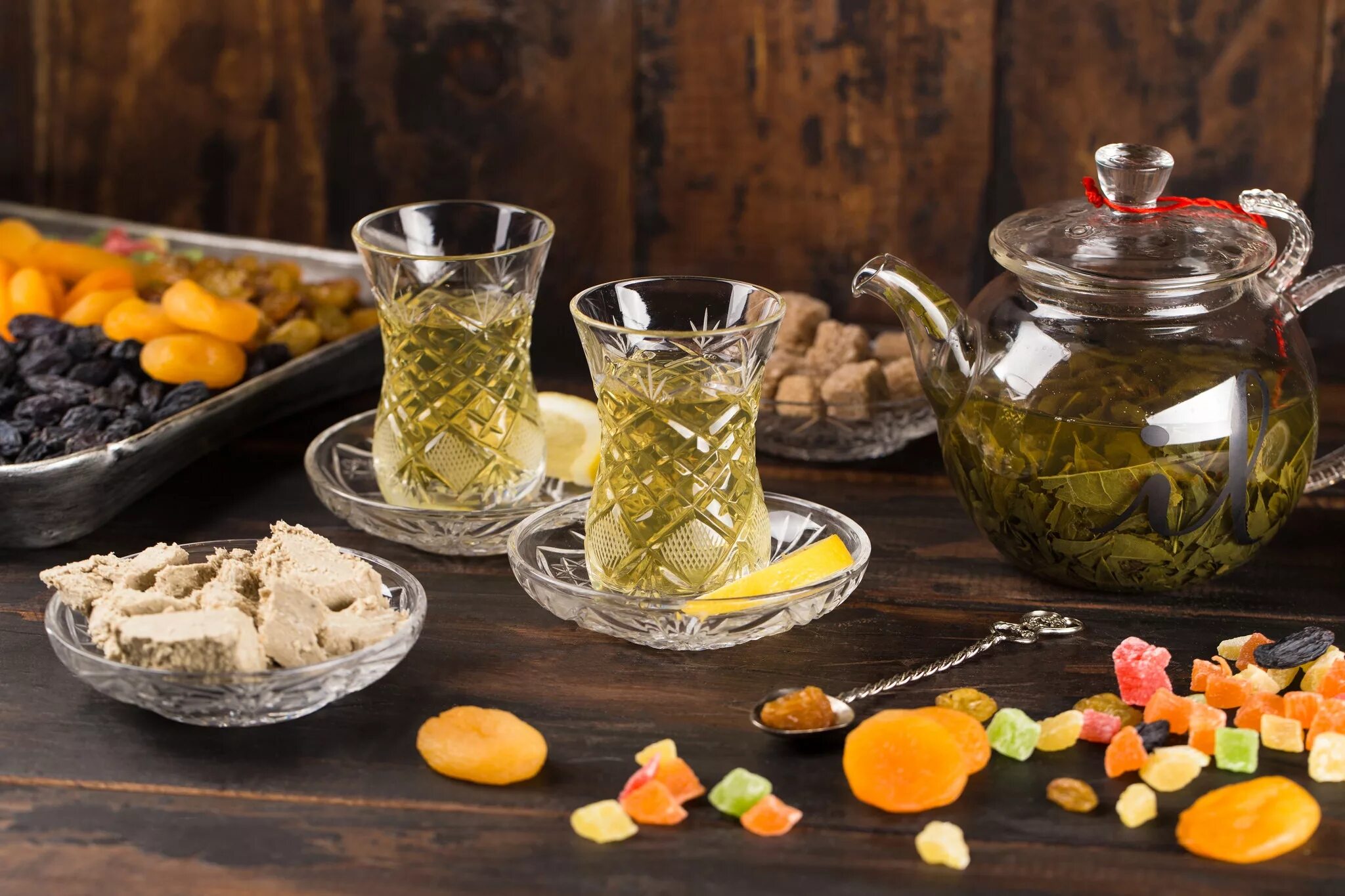 Чай с сахаром в пост пить можно. Турецкий чай шалфей. Турецкий зеленый чай Anadolu. Чай с сухофруктами. Фруктовый и травяной чай.