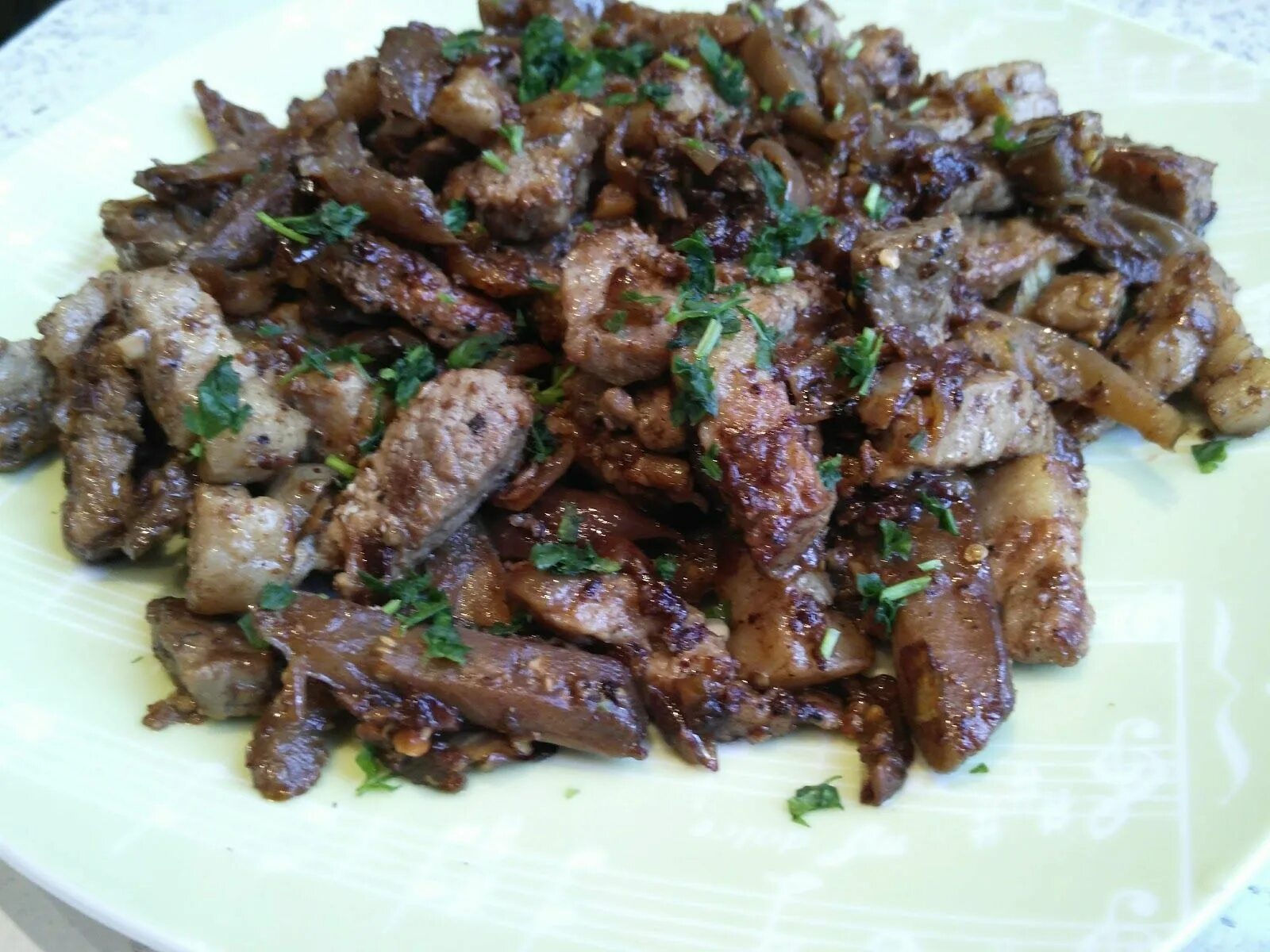 Поджарка поджарка свиная. Поджарка перпиньян. Свинина поджарка (гуляш). Поджарка поджарка свиная. Поджарка куриная.