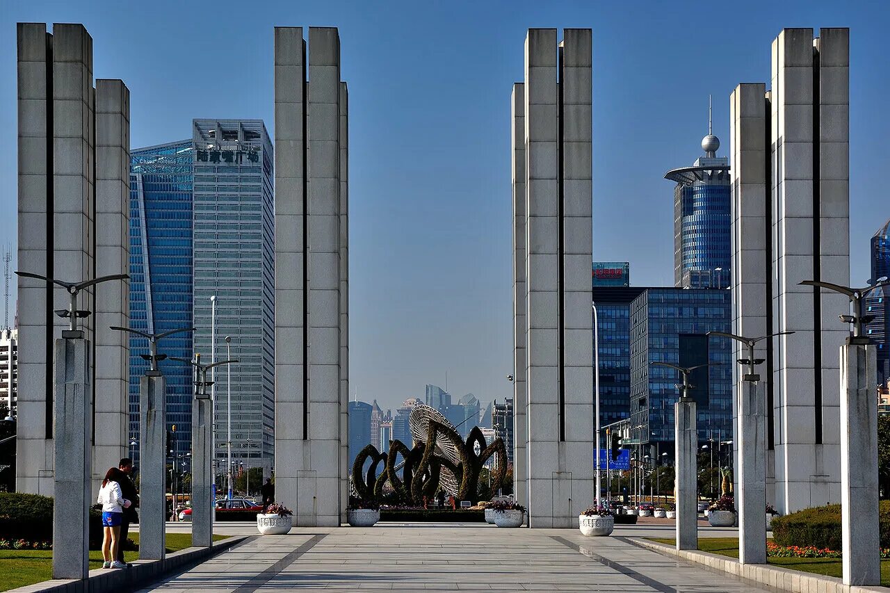 Шанхай оренбург. Шанхай парки. People's Park Shanghai. Чехова в Шанхае фото. Gyoengy centure.