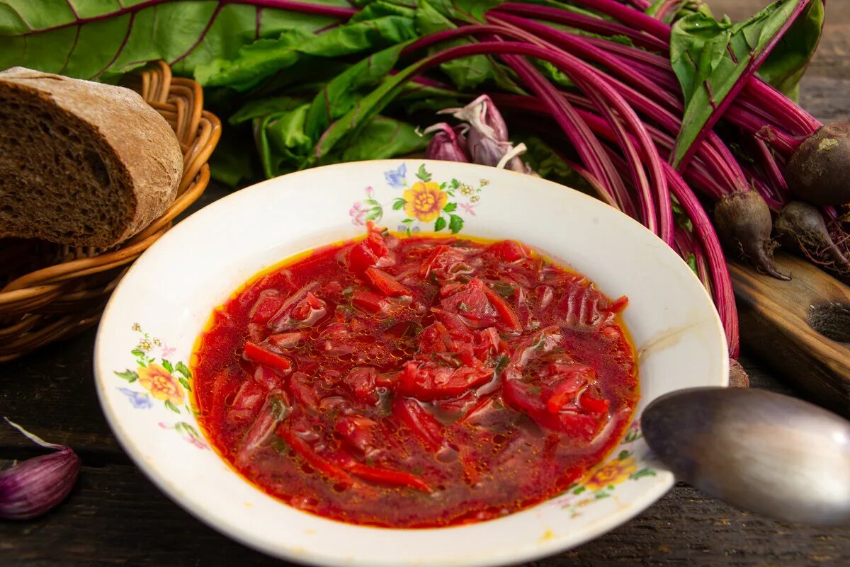 Борщ с квашеной капустой. Зеленый борщ. Р1б. Борщ красный бурак. Борщ за 5 минут.