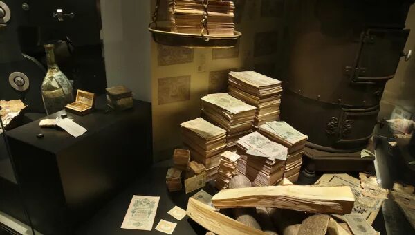 Музей история денег в петропавловской крепости. Музей истории денег спб. Музей истории денег спб. Музей истории денег территория петропавловская. Петропавловская крепость монетный двор музей.