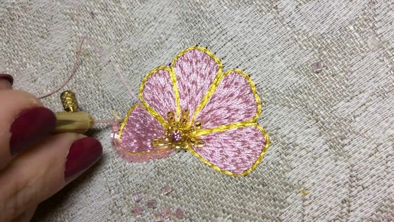 Техники вышивки крючком. Люневильская вышивка. Люневильская вышивка нитками. Люневильская вышивка для начинающих. Вышивка люневильским крючком.