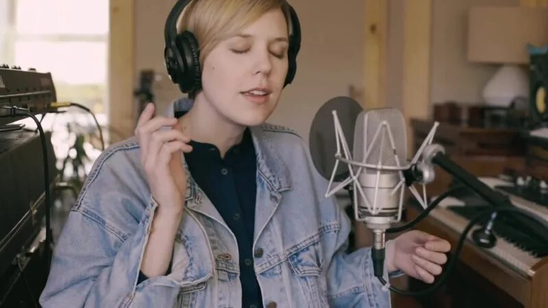 Pomplamoose солистка. Oh pretty woman Pomplamoose.