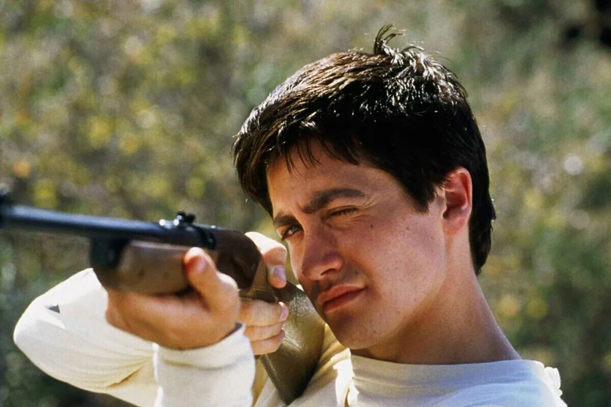 Джейк джилленхол донни дарко. Jake gyllenhaal donnie darko. Джейк джилленхол донни дарко. Донни дарко джейк. Донни дарко (2002).