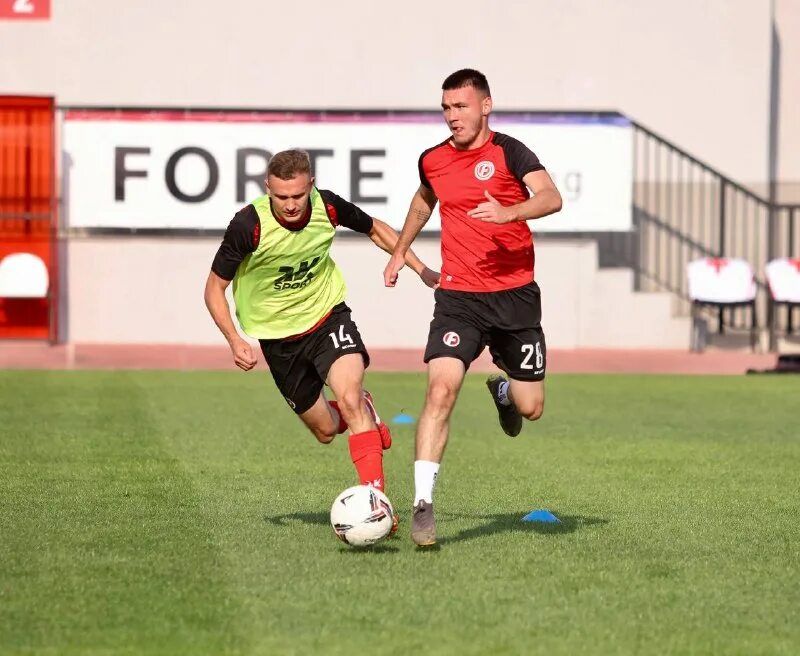 форте 2006 таганрог. стадион форте таганрог. черноморец новороссийск победа. фк форте таганрог официальный сайт.