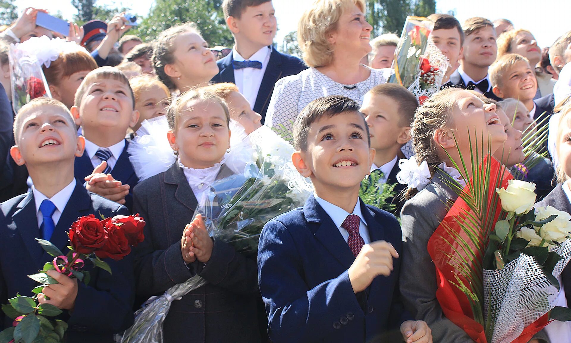 1 Сентября гимназия Брянск. Школа 49 Брянск. Фотографии школ Брянской области-.