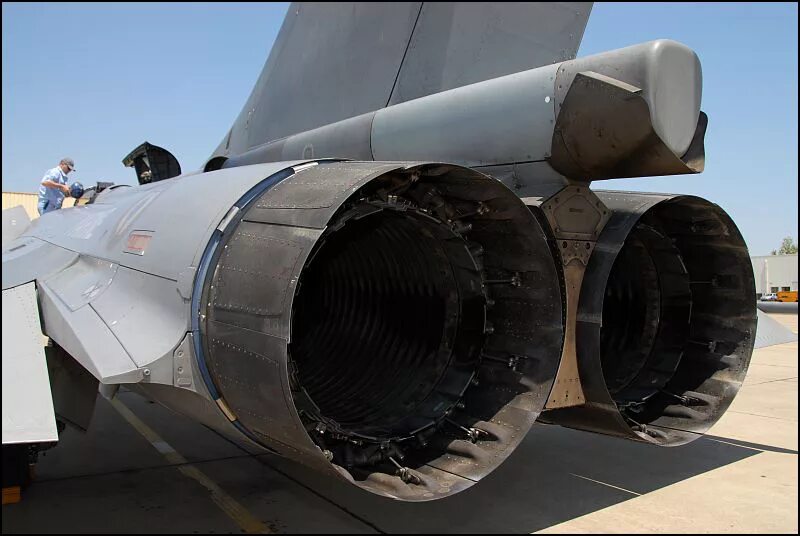 сопло f2012. сопло реактивного двигателя. сопло реактивного двигателя. реактивное сопло реактивного двигателя. авиационные сопла.