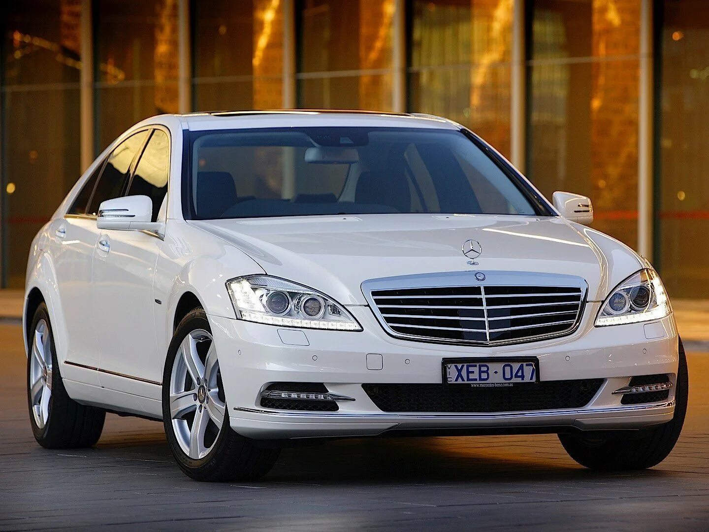 Название мерсов. Мерседес Бенц s350. Mercedes-Benz w221. Mercedes Benz w221 s350. Mercedes-Benz w221 2009.