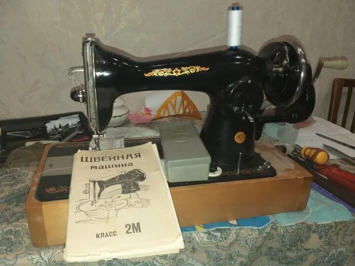 Ручная швейная машинка пмз. Швейная машинка Подольск ручная. Регулировки Подольске машинки Чайка старых образцов.