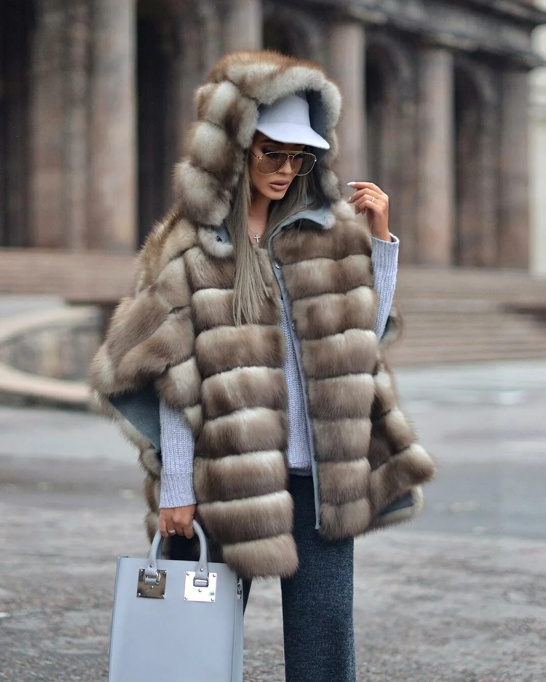 Шубка 2 в 1. Шубка 2 в 1. Даниелла димитровска fur coat. Искусственная шуба. Маргарита цельсова зимние образы.