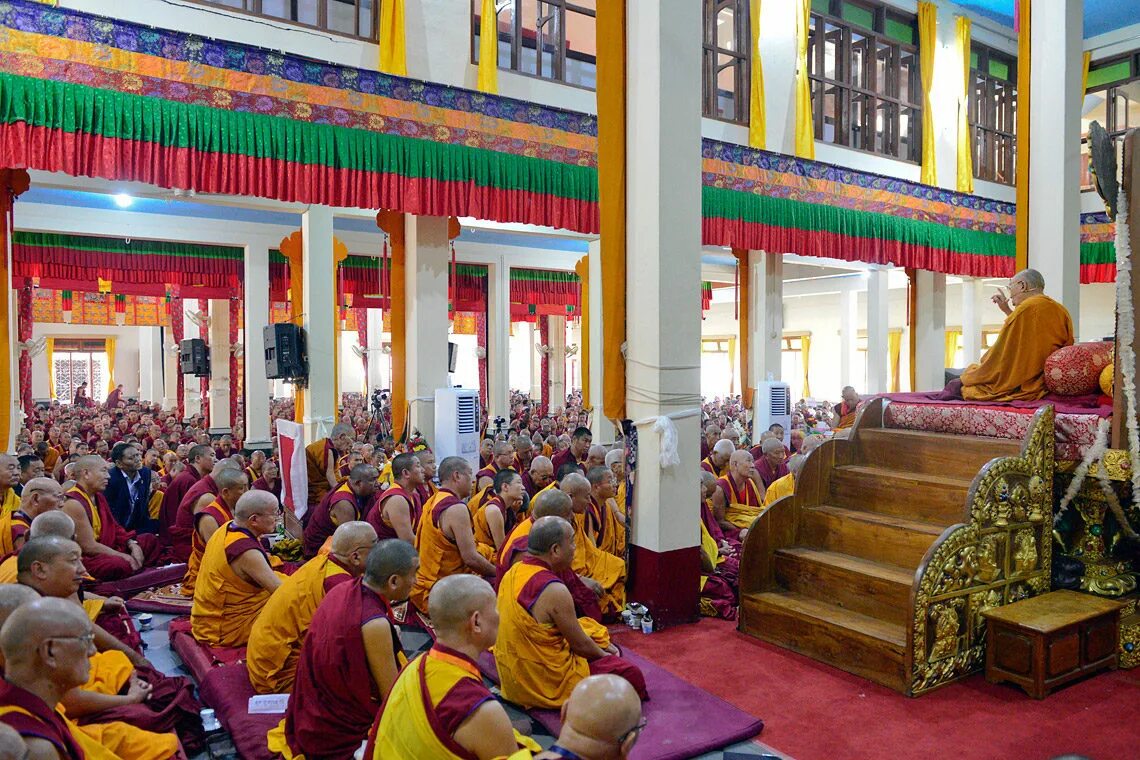 Сангха в буддизме. Buddizm budda dharma sanqhaya. сангха община. ганден дацан. будда и сангха.