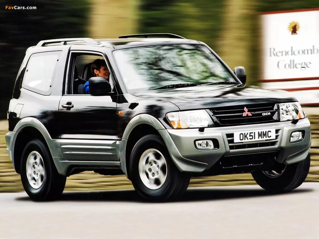 Mitsubishi pajero трехдверный. Мицубиси Паджеро 3 дверный. Mitsubishi Pajero 3 3 дверный. Mitsubishi Pajero III 1999. Мицубиси Паджеро 3 3 дверный.