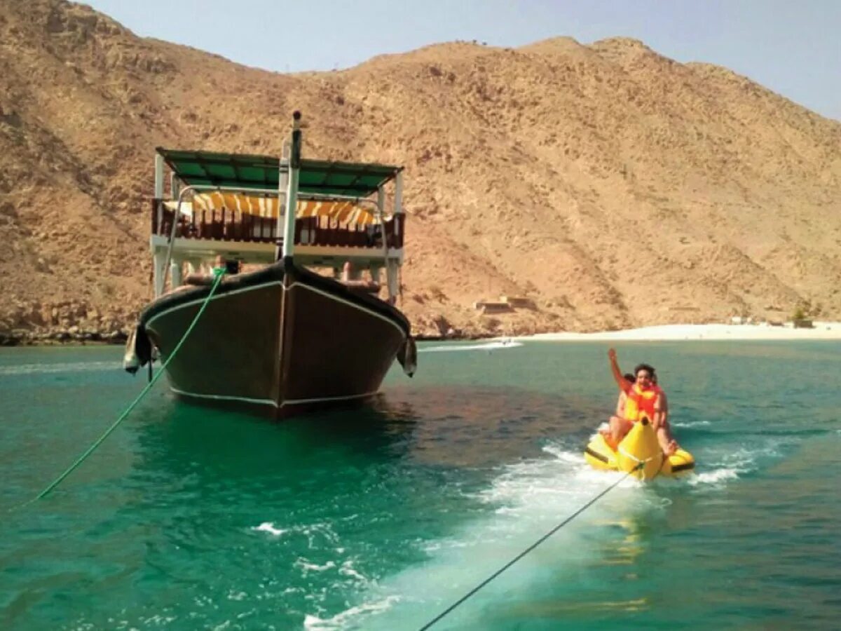 Мусандам оман. Mussandam Dibba Dibba Tour Oman. Оман Мусандам экскурсии. Фьорды Мусандам Оман. Мусандам Оман сноркелинг.