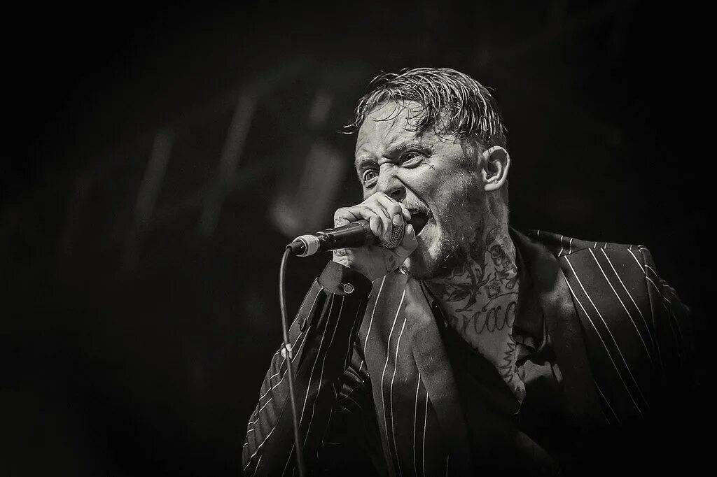 Frank Carter & the Rattlesnakes. Rattlesnakes группа Москва. Frank Carter the Rattlesnakes 2017 Modern Ruin. Фрэнк группа