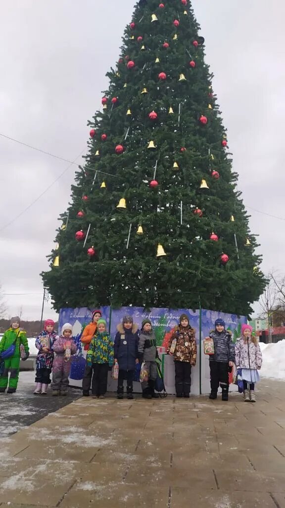 Какая елка в 2022. Московская елка. елка в москве. московская елка 2022. елка в москве 2022.