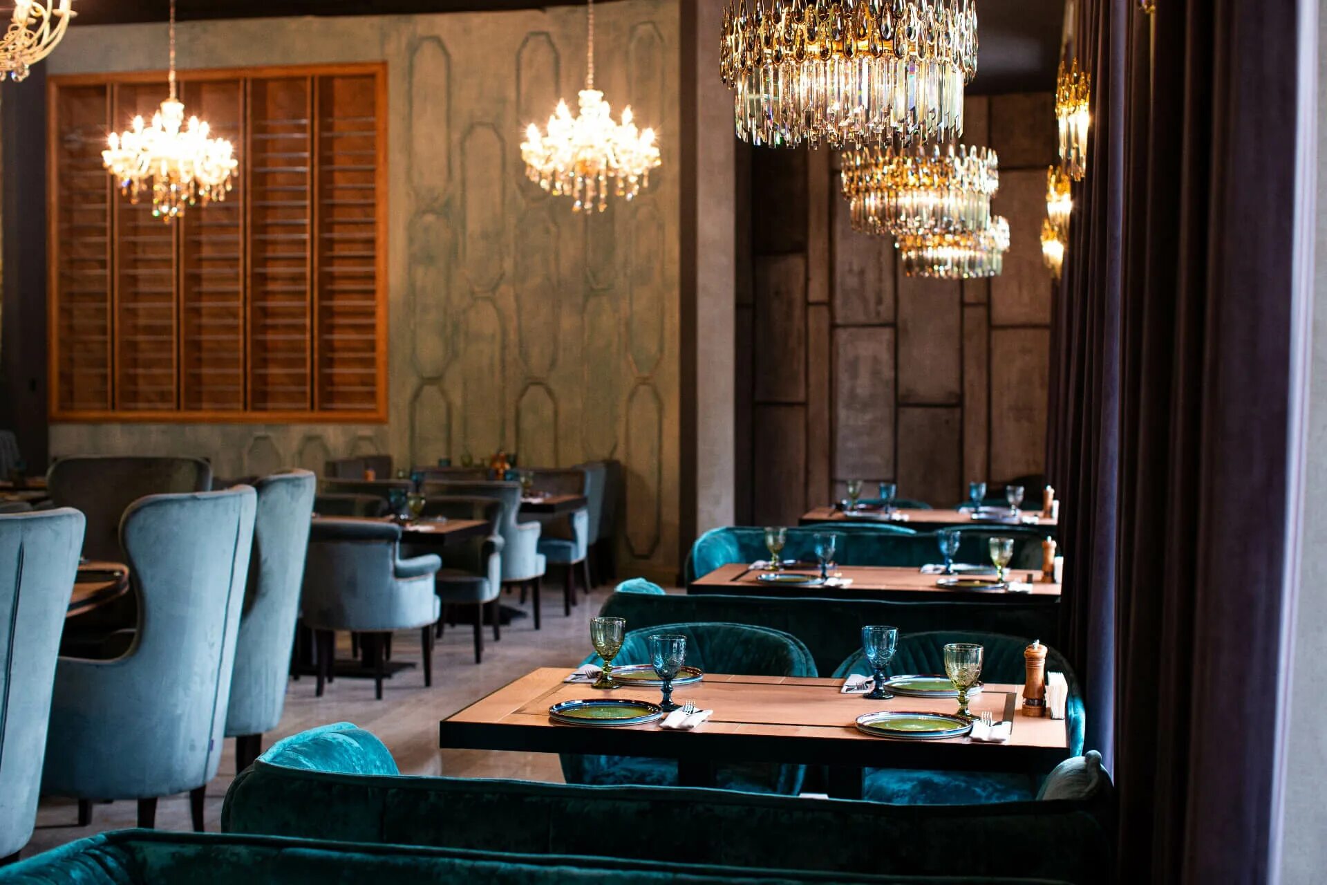 Кафе маркс пермь сибирская 57. Грузинский ресторан на таганке. Гамбринус 1 владимирская. Чайка бар москва. Урбан кафе москва.