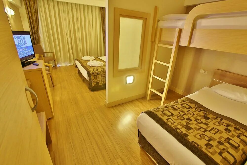 Crystal green bay bodrum. Фэмили отель турция. Standard bunkbed room. Bunkbed room что это за номер. Von resort elite (ex.