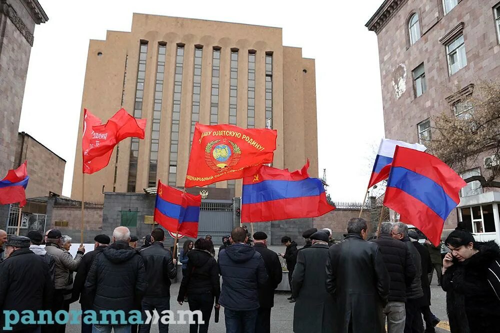 Курды в армении. Выборы в армении. С днем россии оппозиция. Армянская церковь в яффо. Протесты армян против русских.