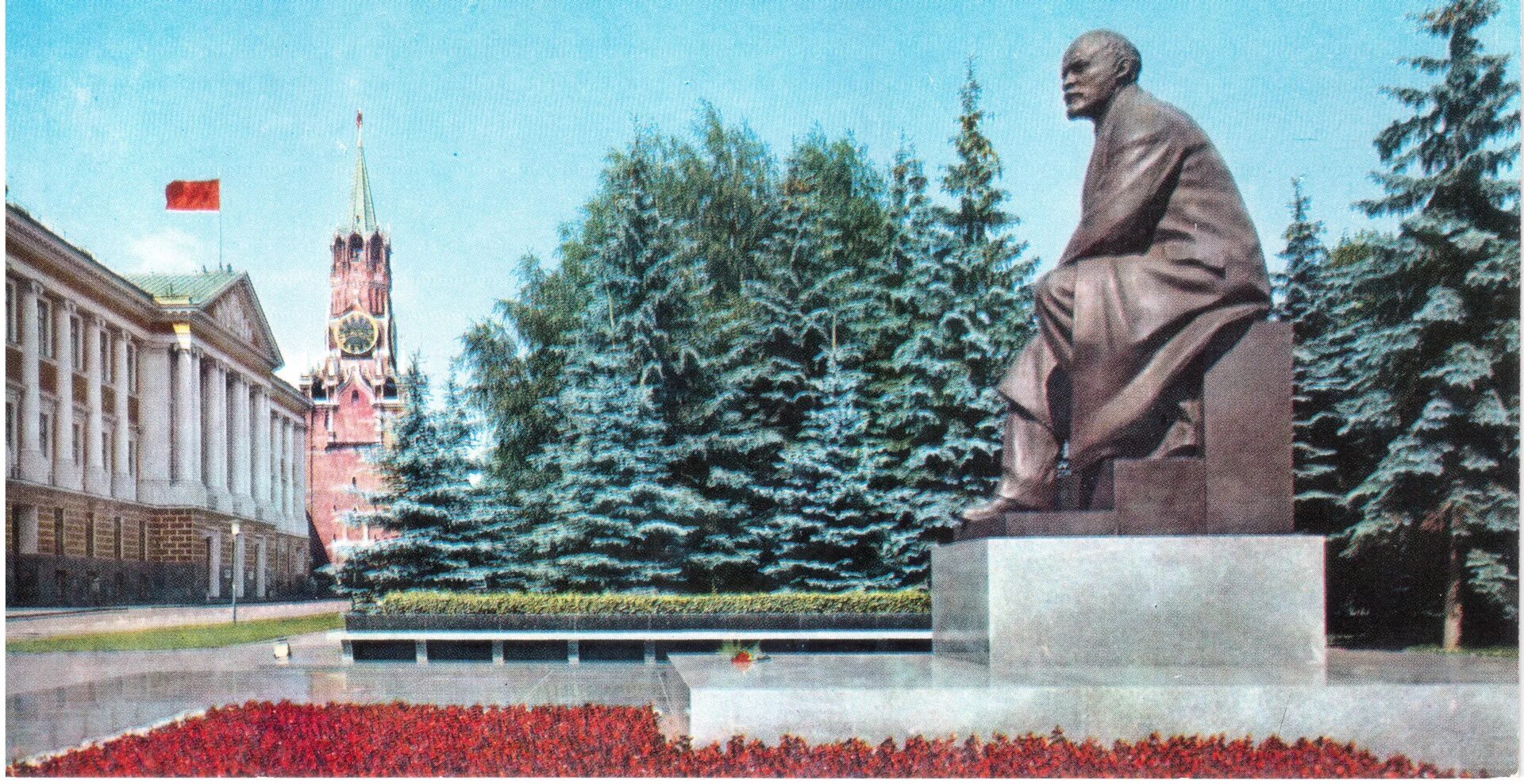 Памятник Ленину в Московском Кремле. Памятник Ленину в Москве на красной площади. Памятник Ленину на Тверской площади в Москве. Статуя Ленина в Кремле. Кремлевские ленин