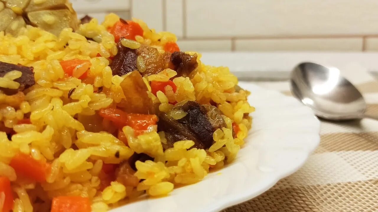 Как сделать плов из риса. Плов по азербайджански. сухой плов. нарезка на плов правильно. какие специи добавляют в плов с курицей.