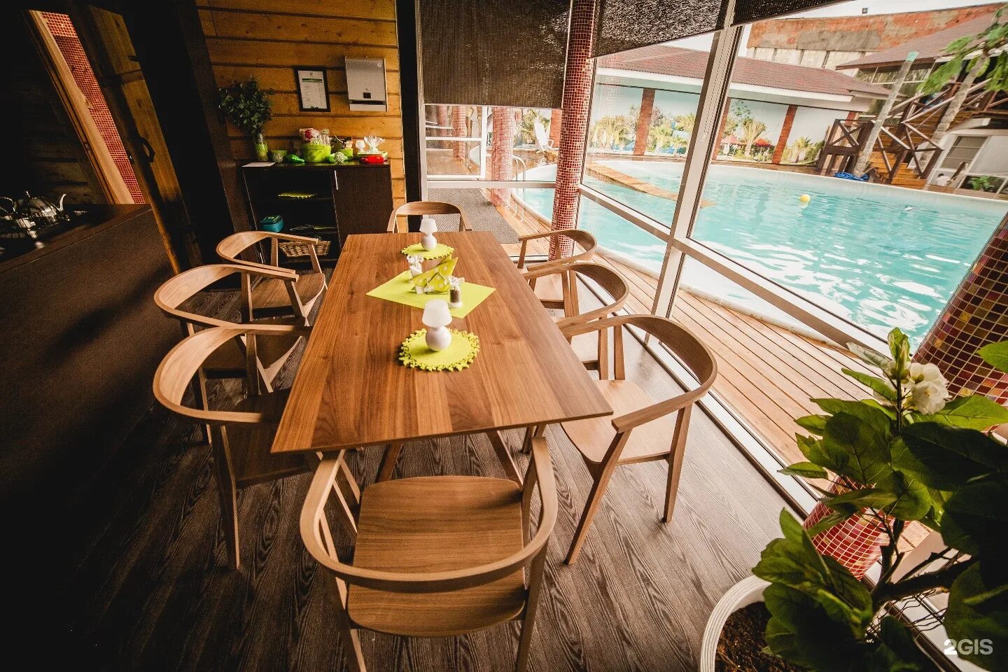 Дельфинарий ярославль отель дубки. Ярославский дельфинарий dolphin planet. Дельфинарий ярославль. Долфин ярославль отель дельфинарий. Отель dolphin planet ярославль.